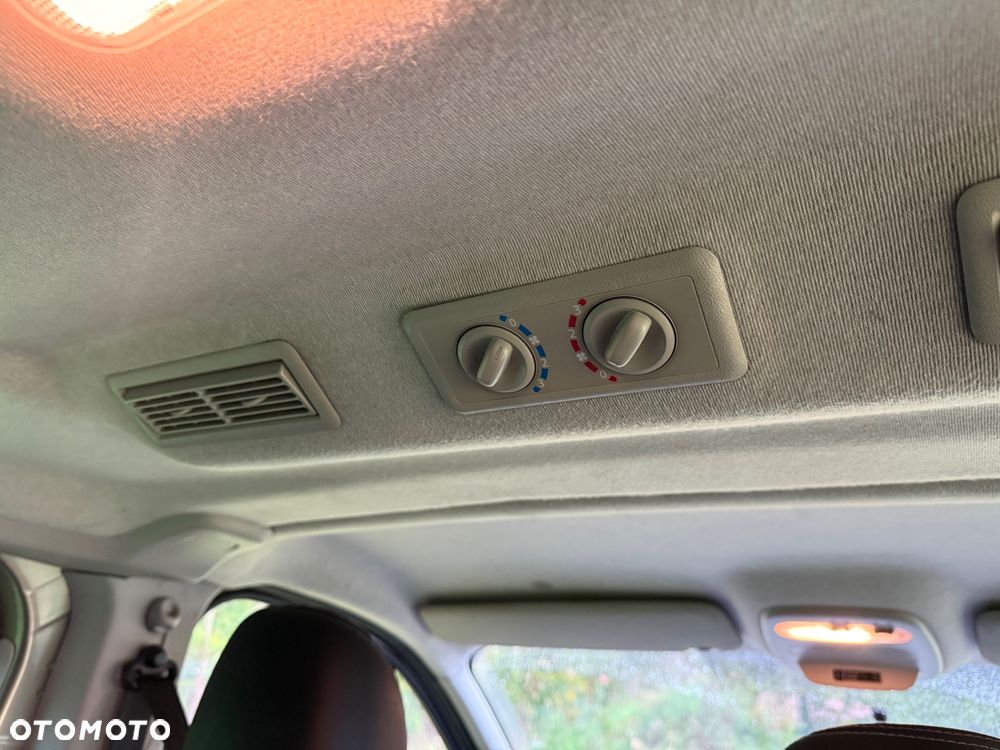 Opel Vivaro L2H1 2,9t Sport - 6