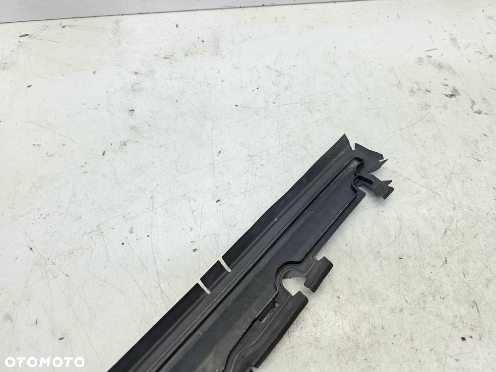 WLOT KIEROWNICA POWIETRZA PASA AUDI A6 C8 4K0121285 - 2