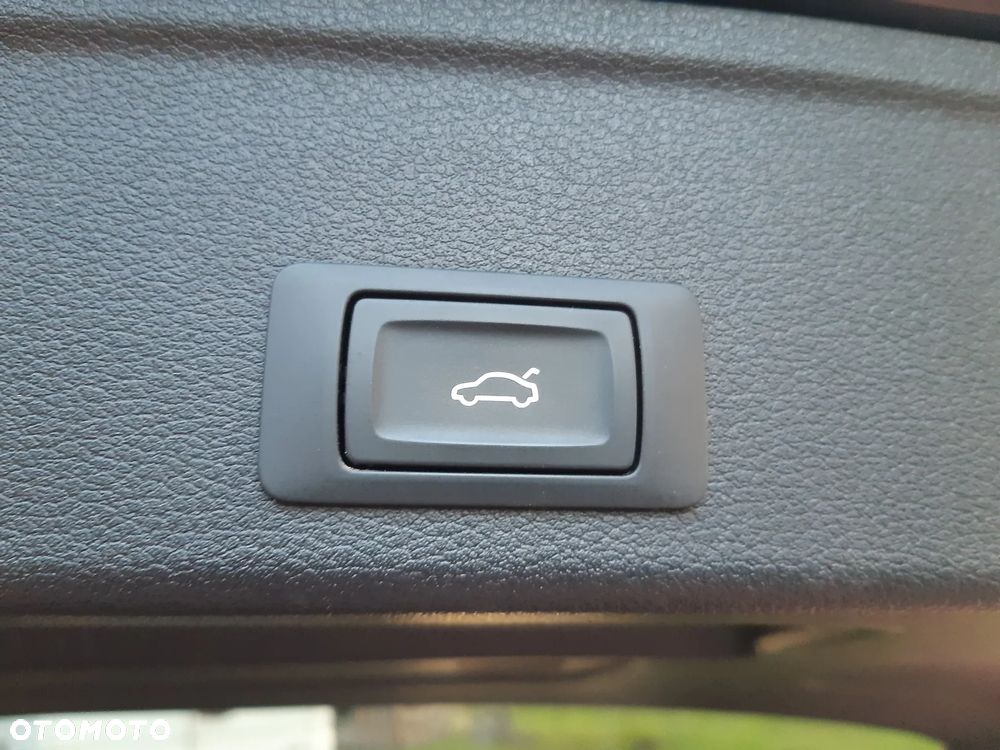 Audi A4 Avant 2.0 TDI ultra - 11