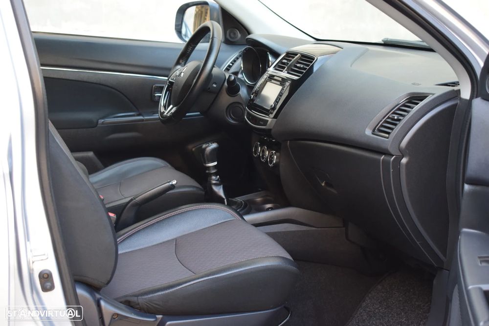 Mitsubishi ASX 1.6 DI-D Intense Black Edition - 44