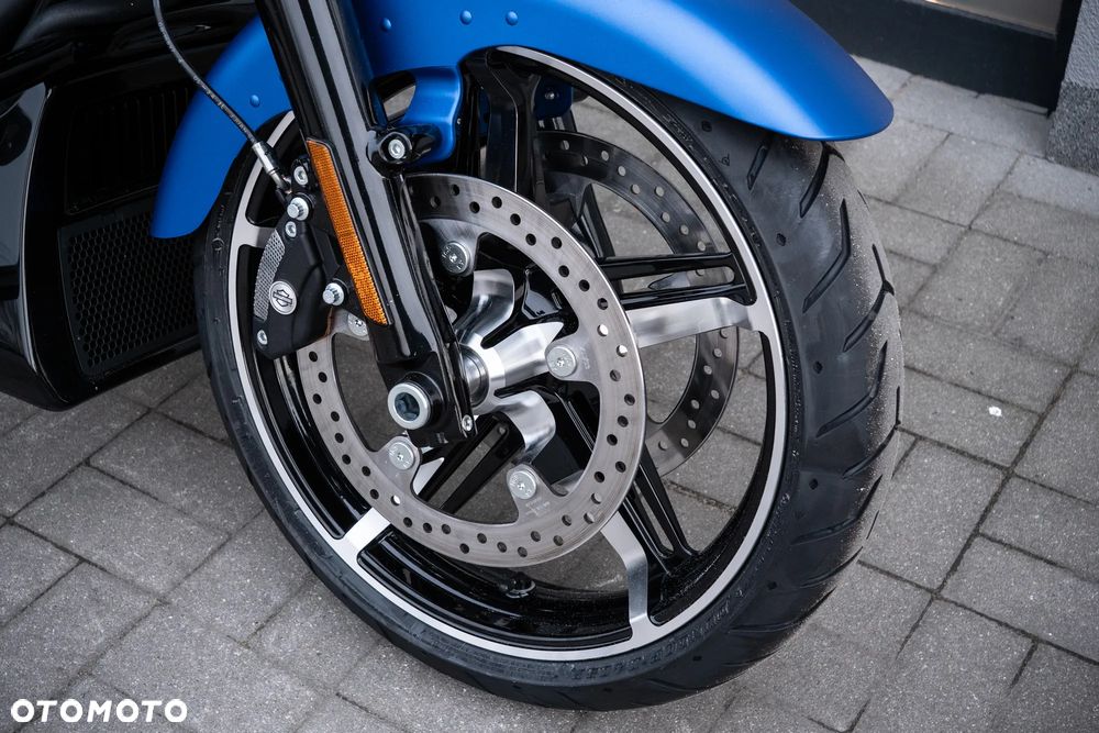 Harley-Davidson Touring Street Glide - 15