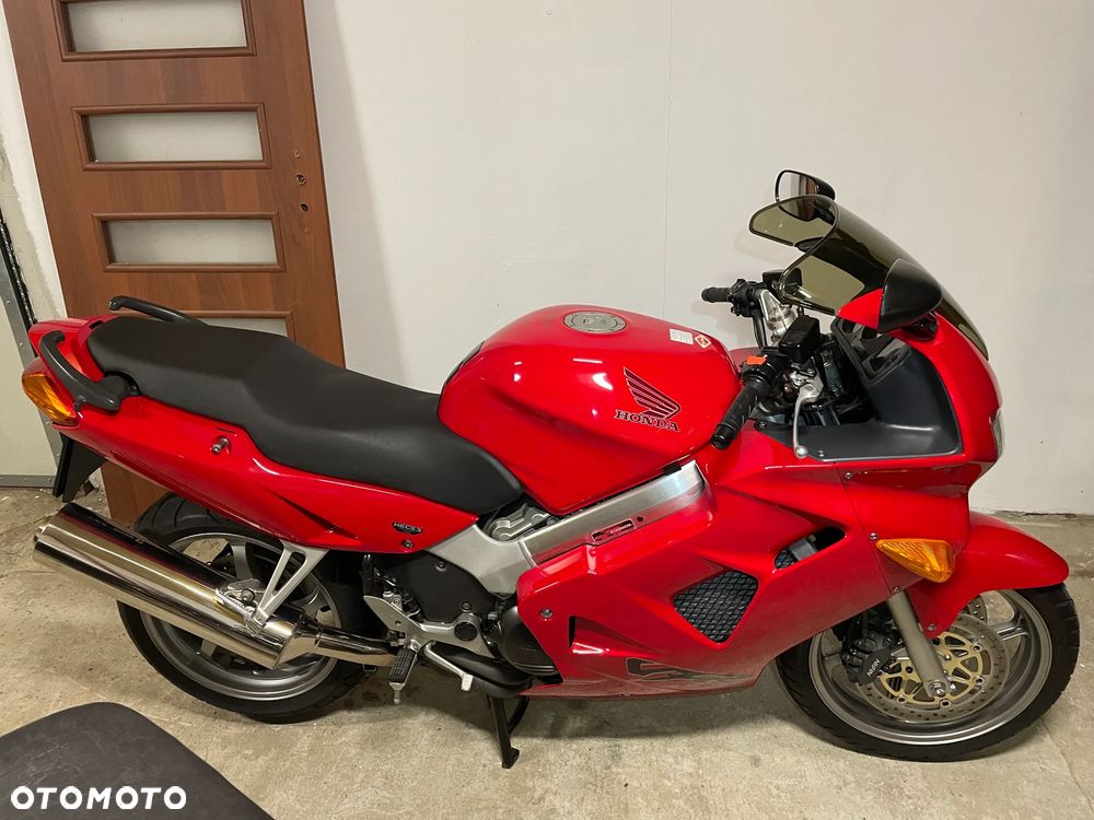 Honda VFR - 32