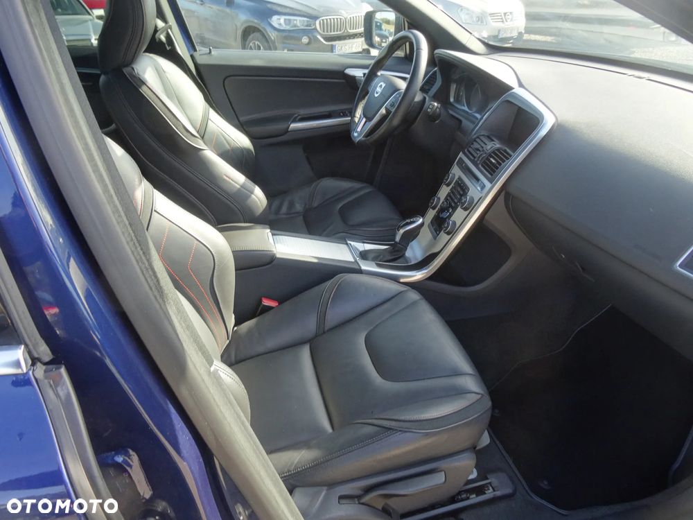 Volvo XC 60 D3 Geartronic Ocean Race - 11