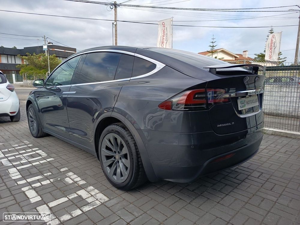 Tesla Model X 100D - 6