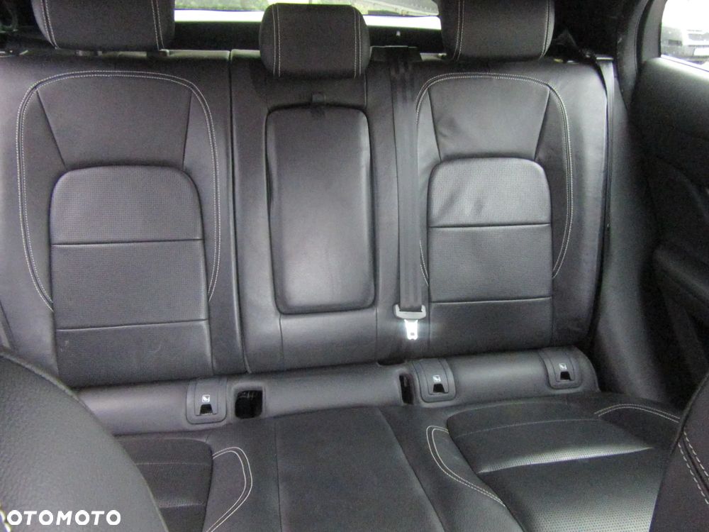 Jaguar I-Pace 2019 r. na części - 9