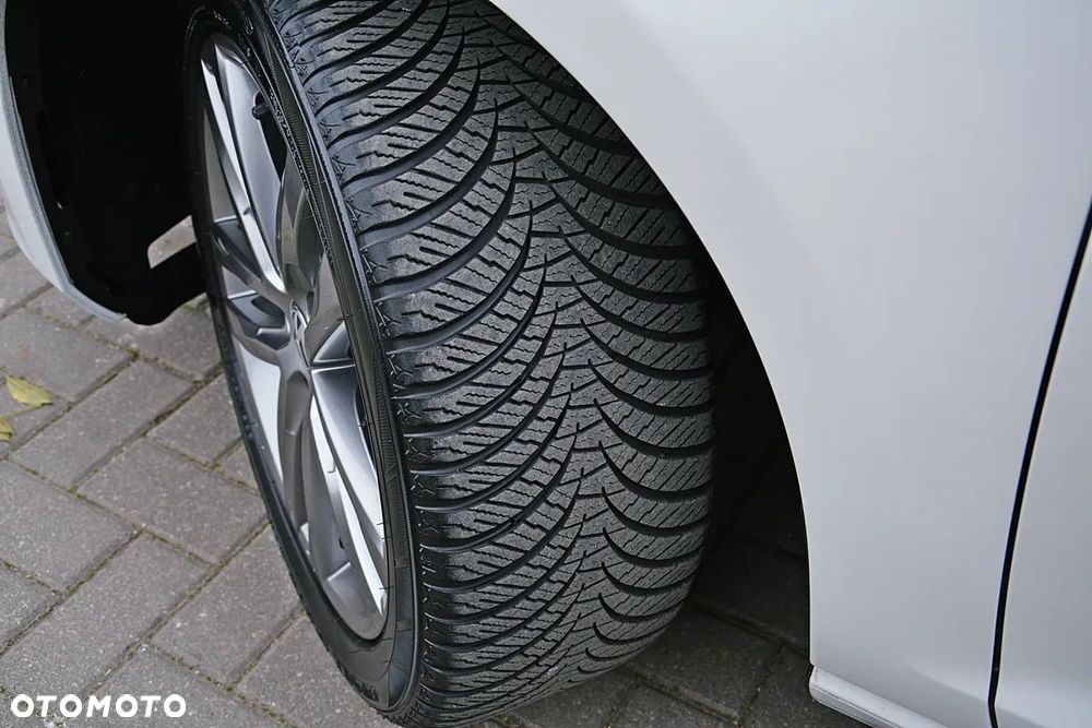 Volkswagen Golf - 21