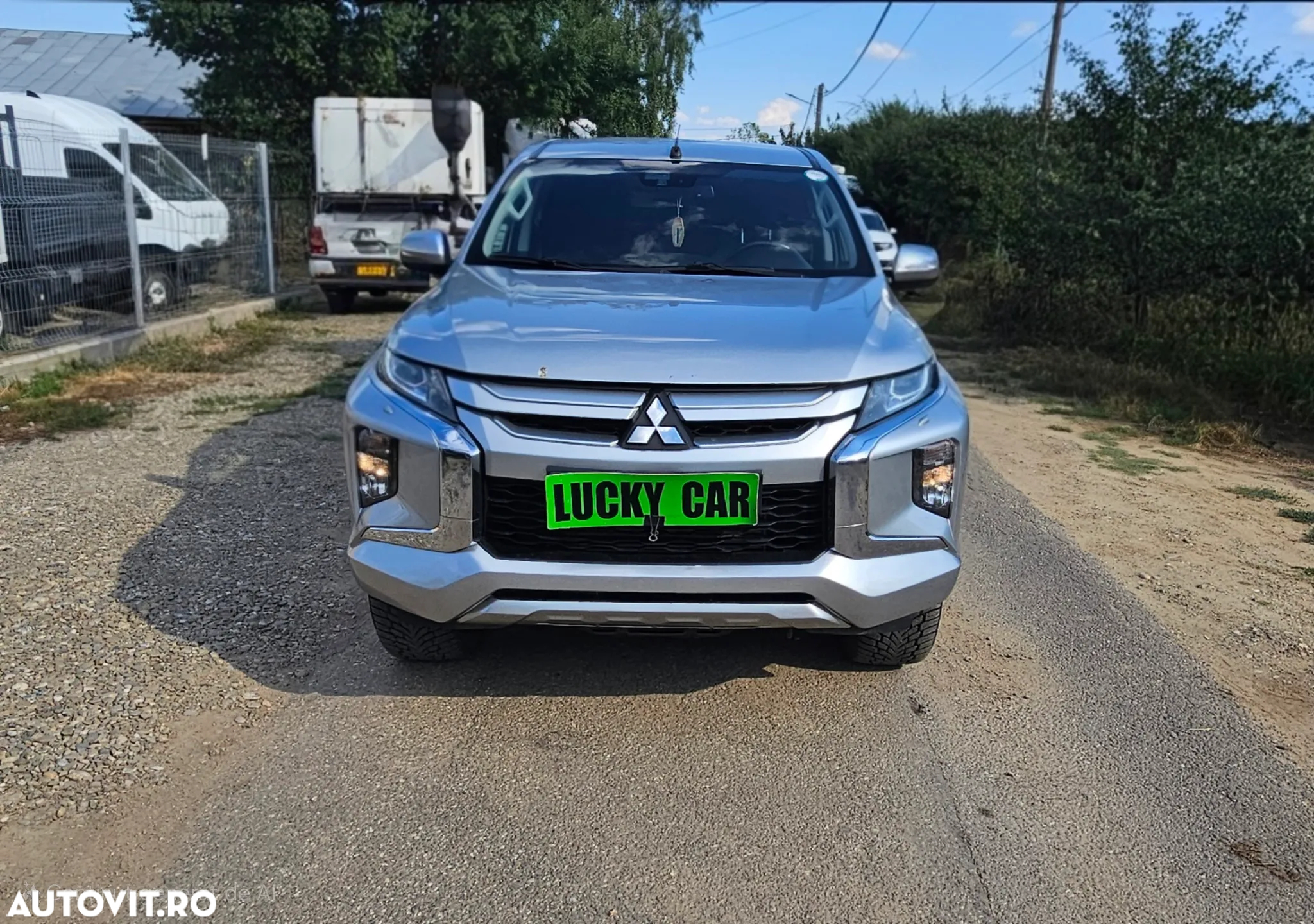 Mitsubishi L200 Double Cab 2.2 DI-D A/T Intense - 3