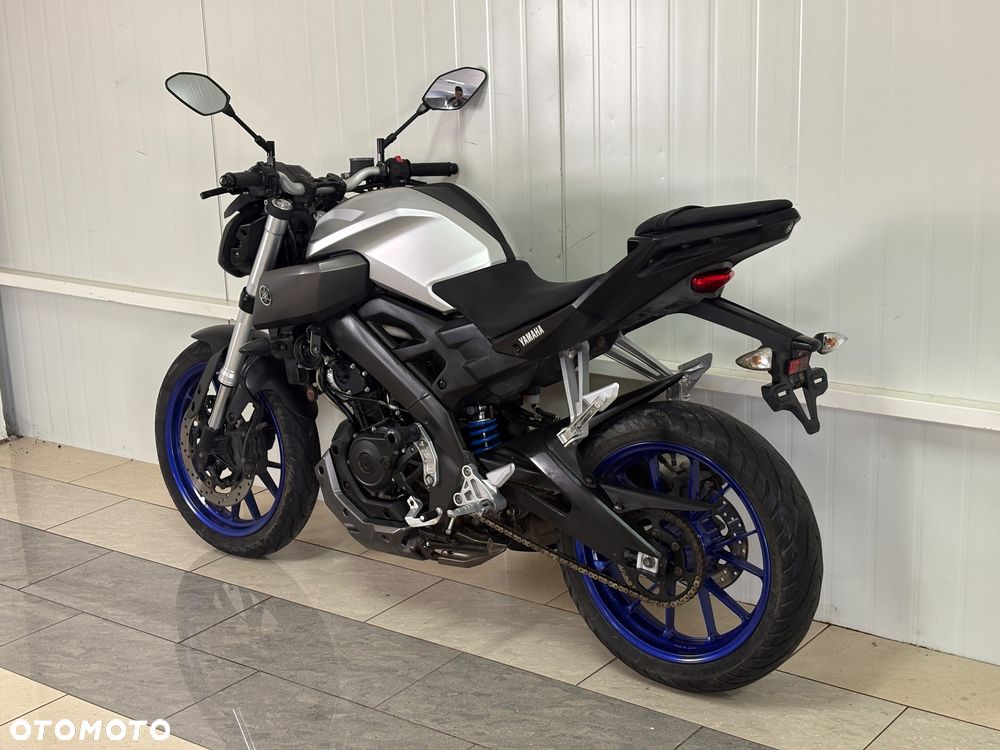 Yamaha MT - 8