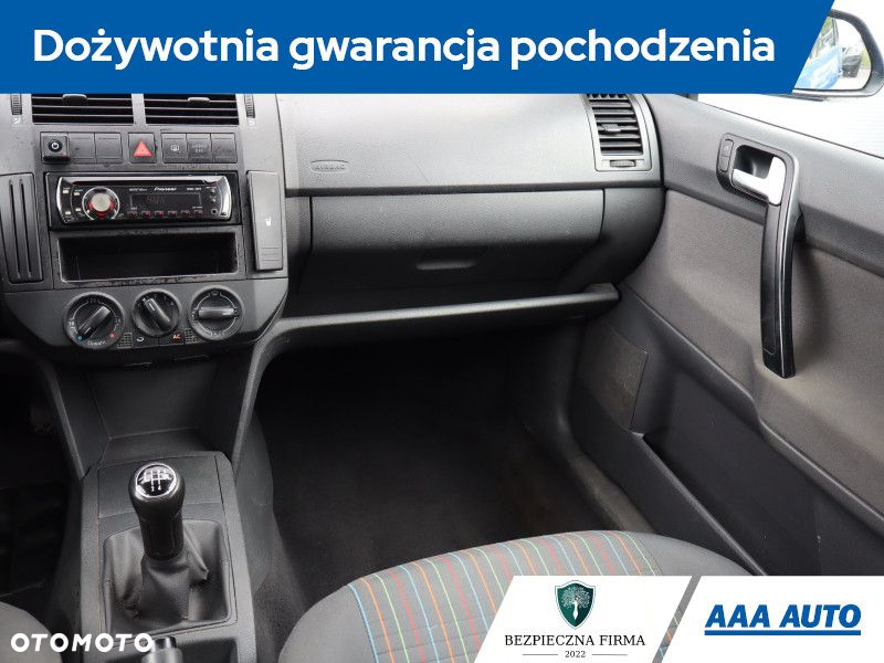 Volkswagen Polo - 9