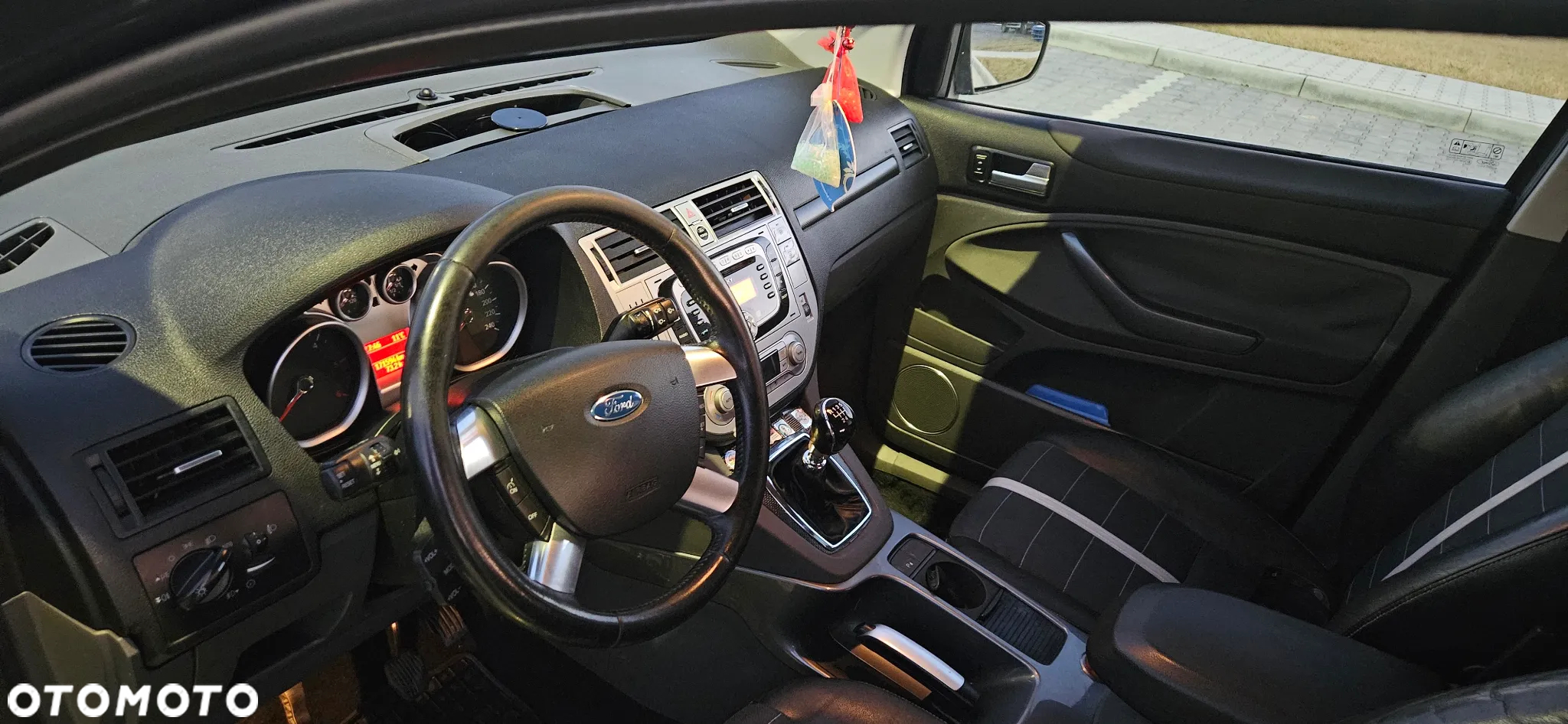 Ford Kuga 2.0 TDCi Titanium - 21