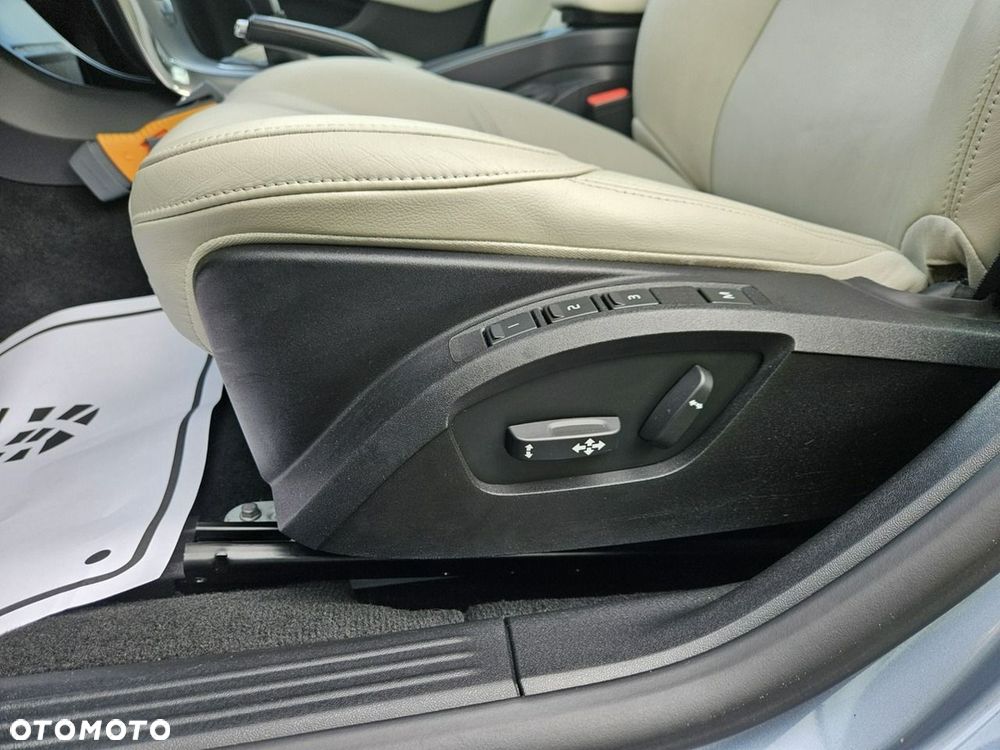 Volvo V40 T2 Inscription - 14