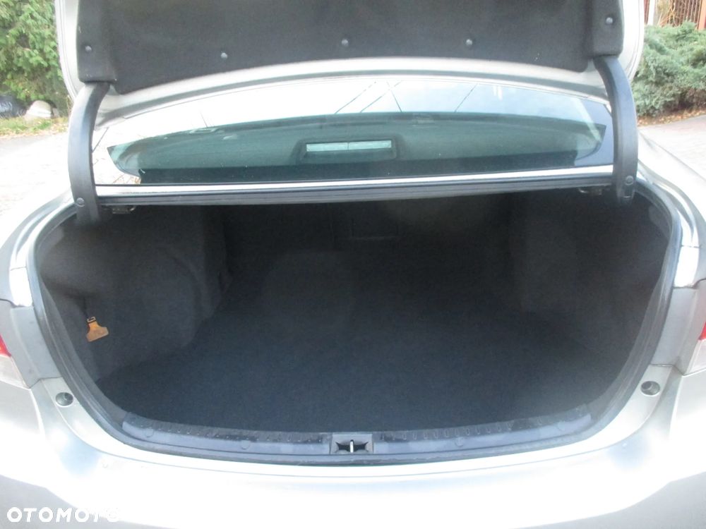 Toyota Avensis 1.8 Multidrive S Comfort - 15