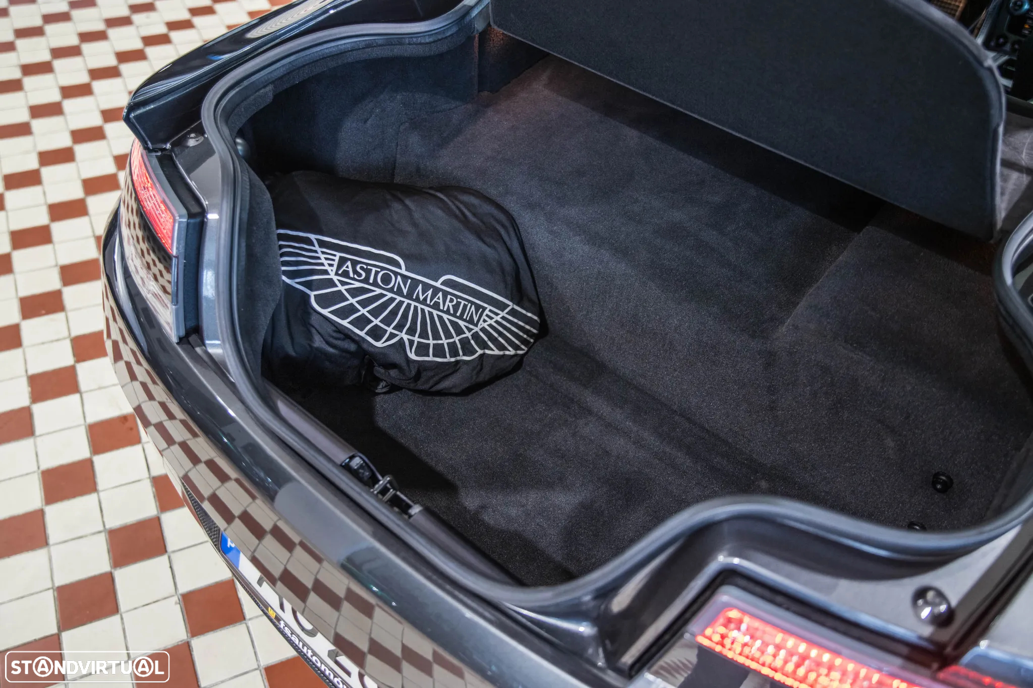 Aston Martin Vantage Coupe V8 S Sportshift - 29