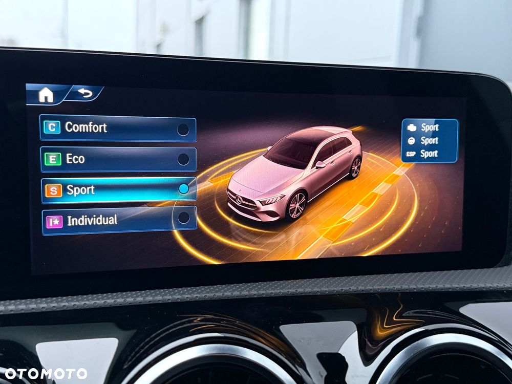 Mercedes-Benz Klasa A 180 7G-DCT Progressive Advanced - 38