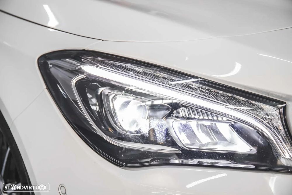 Mercedes-Benz CLA 180 d Shooting Brake AMG Line - 4