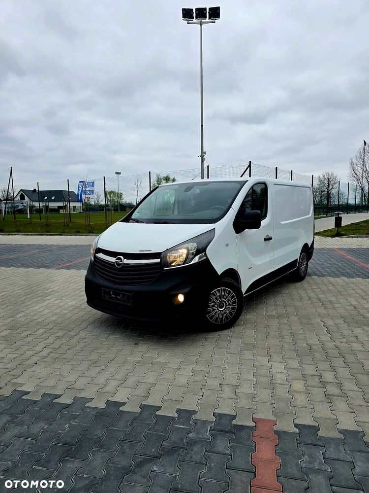 Opel Vivaro - 1