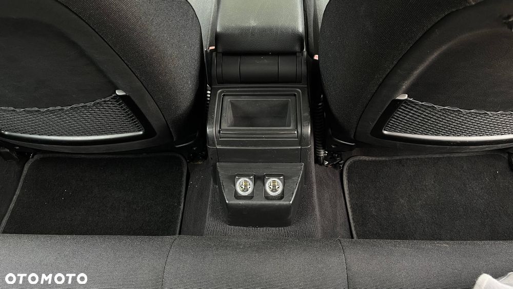 BMW Seria 3 318i - 18