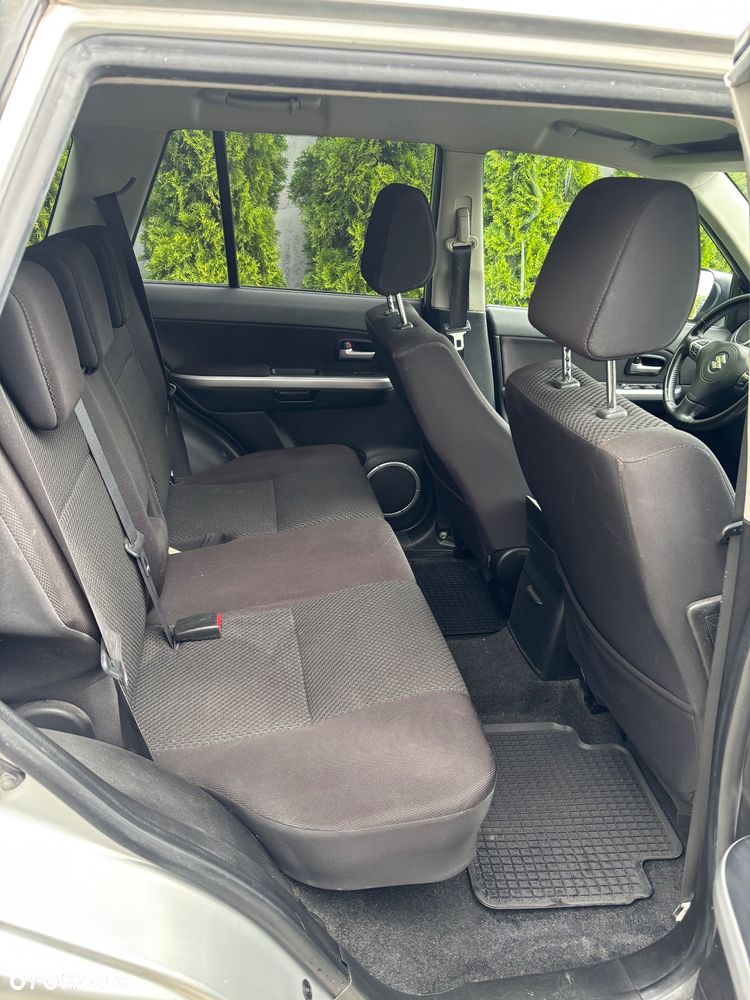 Suzuki Grand Vitara 2.4 Comfort Limited - 9
