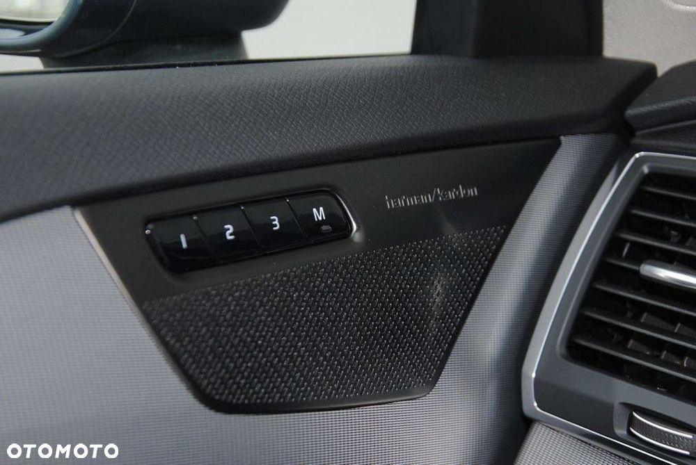 Volvo XC 90 - 7