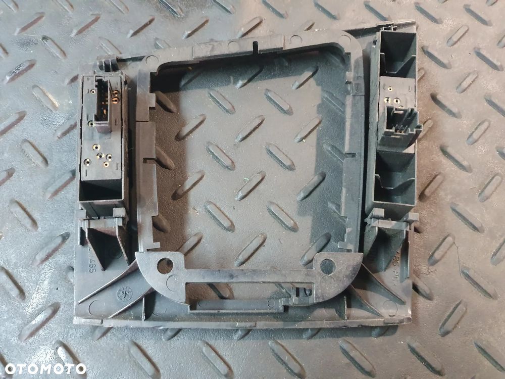 RAMKA DEKOR DRĄŻKA ZMIANY BIEGÓW TUNELU ŚRODKOWEGO BMW 3 E46 - 8211465 - 8
