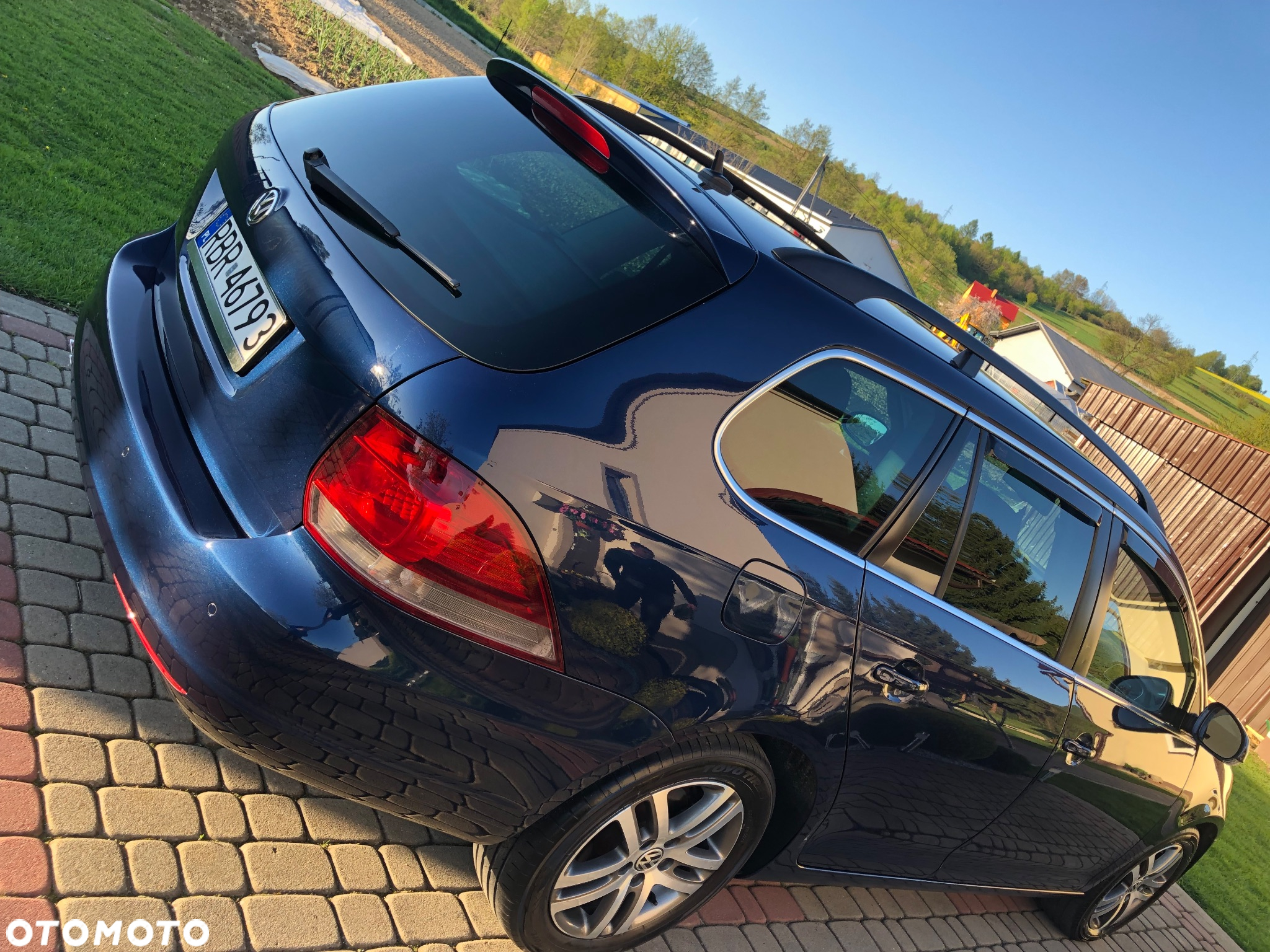 Volkswagen Golf - 2