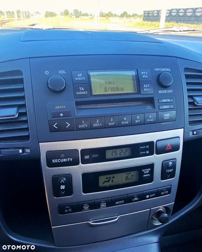 Toyota Corolla Verso - 16