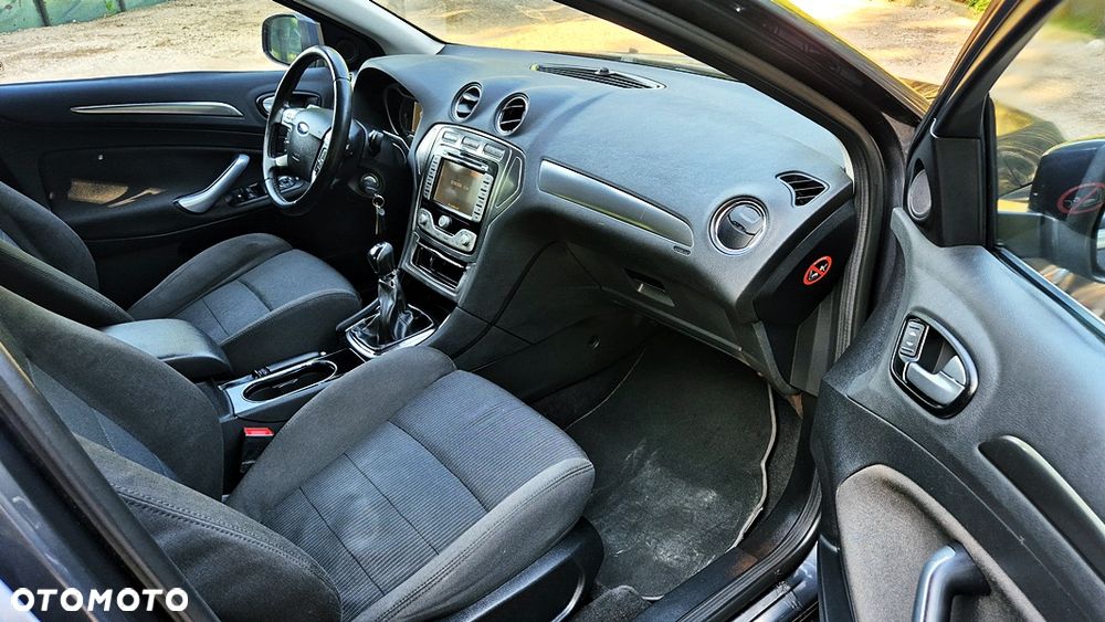 Ford Mondeo 2.0 Ghia X100 / X - 36