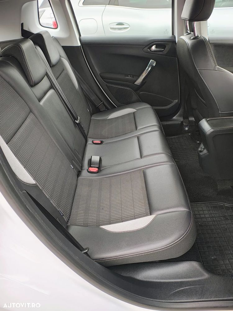 Peugeot 2008 PureTech 110 GPF Stop&Start EAT6 Allure - 6