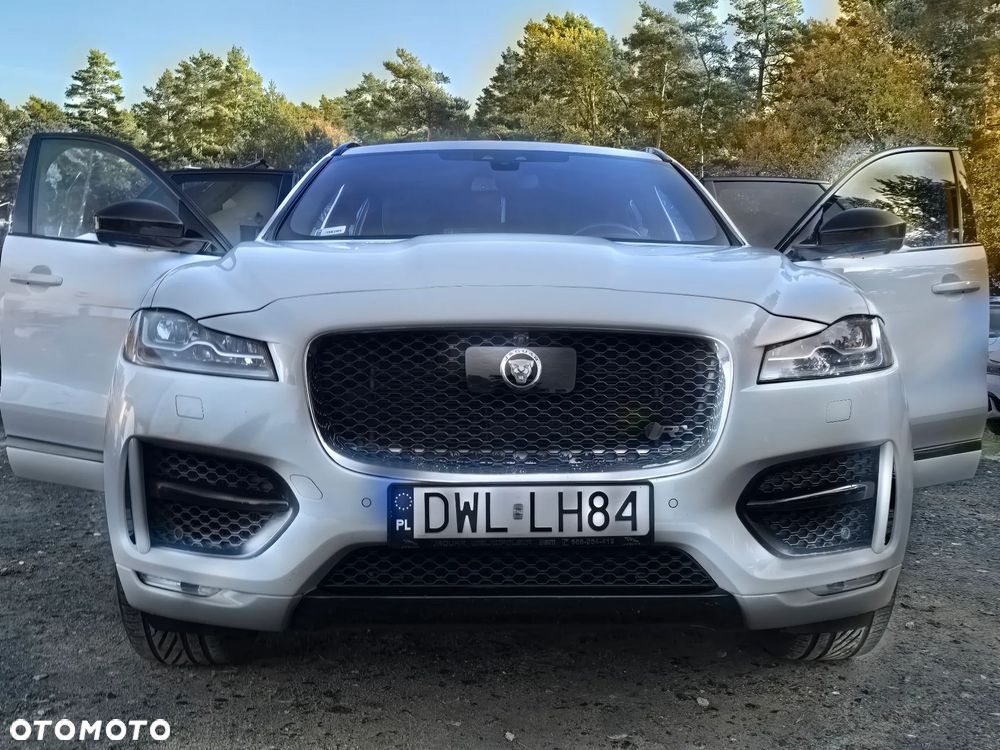 Jaguar F-Pace 20d AWD R-Sport - 40