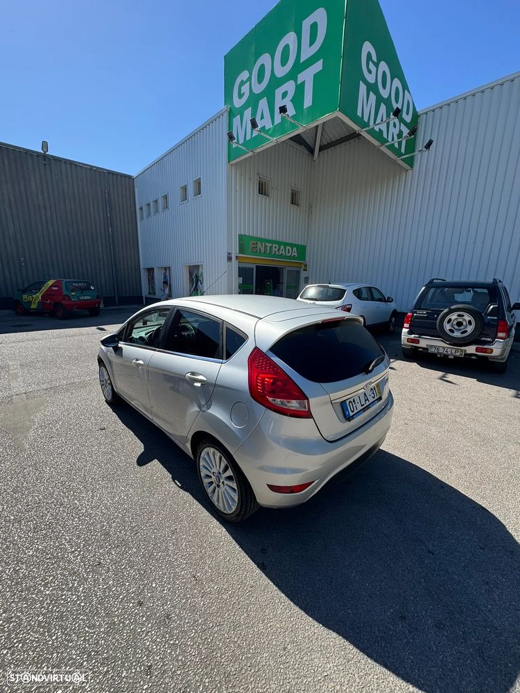 Ford Fiesta 1.25 Techno - 29