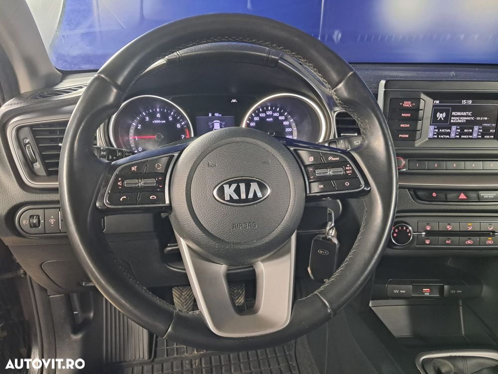 Kia Ceed - 13