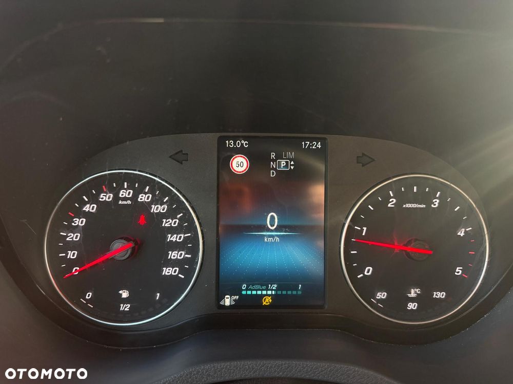 Mercedes-Benz Sprinter - 37