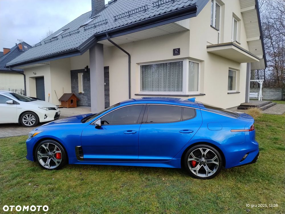 Kia Stinger - 2