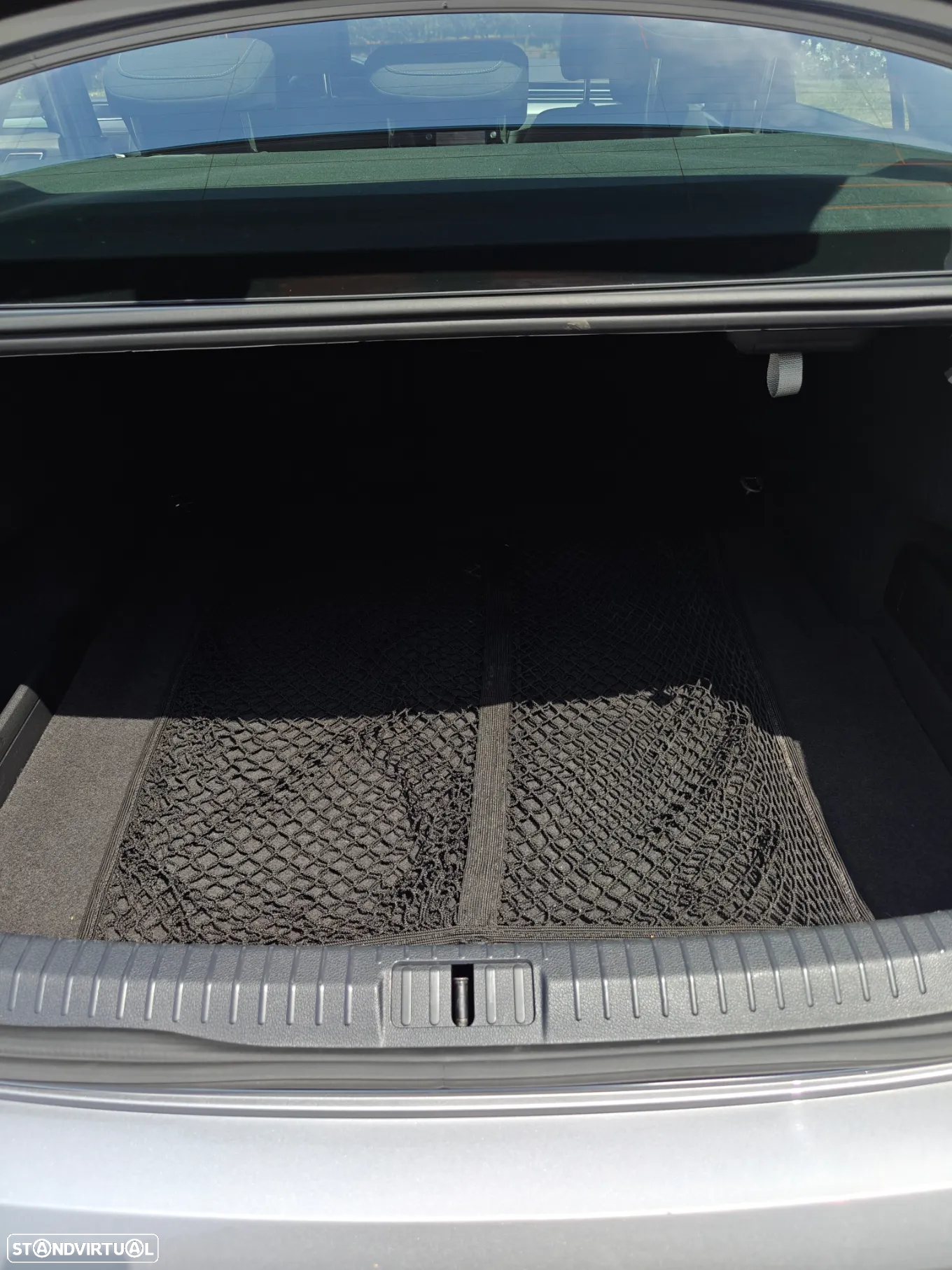 VW Passat 2.0 TDI Business DSG - 15