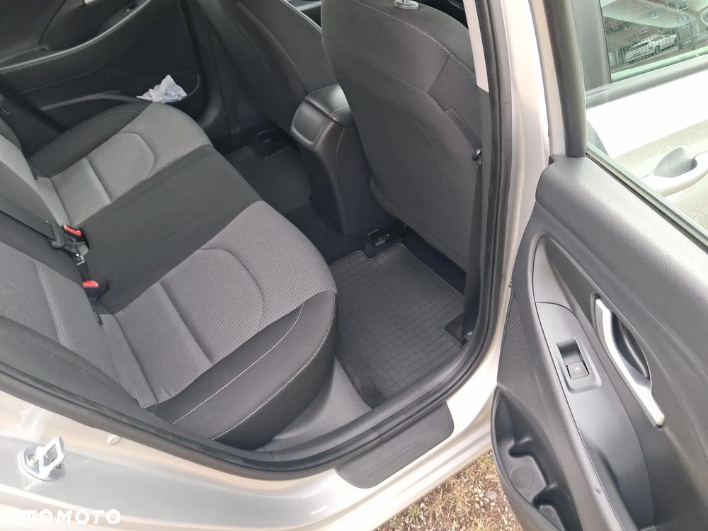 Hyundai i30 1.4 Classic + - 23