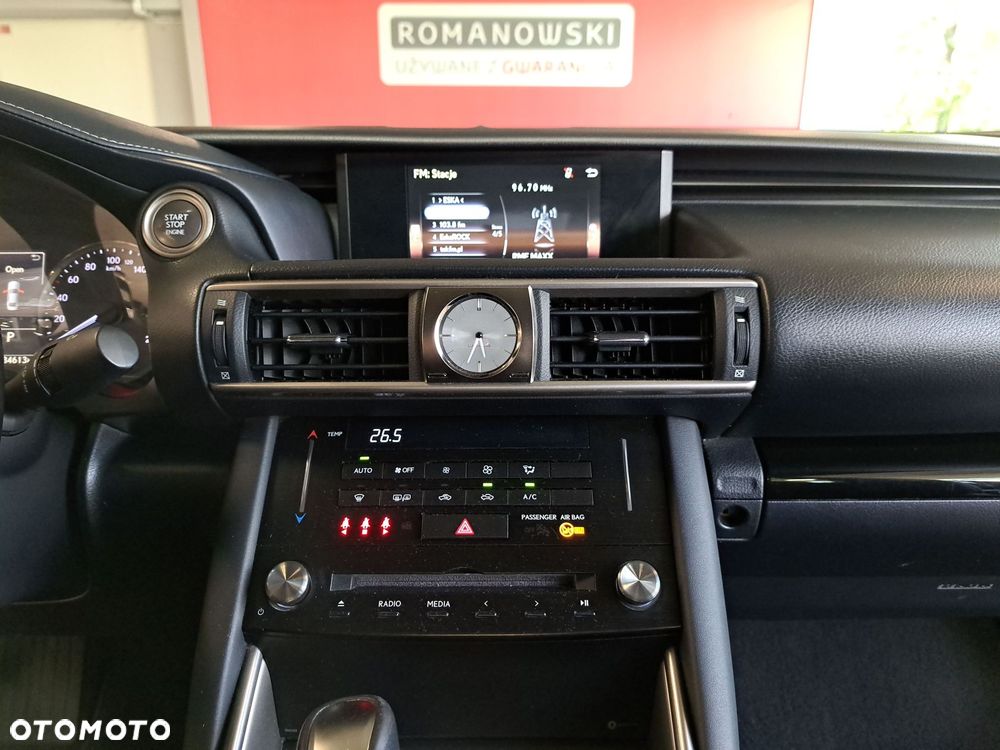 Lexus IS 200t Elegance - 21