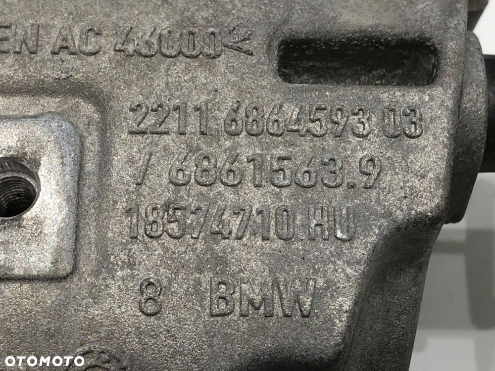 ŁAPA SILNIKA  BMW 5 (G30, F90) 2016 - 2022 530 e Plug-in-Hybrid 135 kW [184 KM] Hybryda silnik - 4