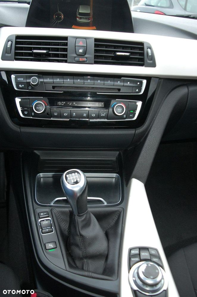 BMW Seria 3 - 23
