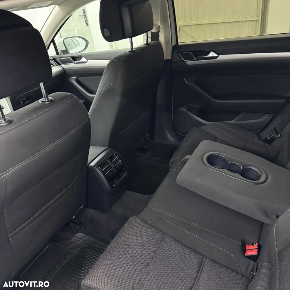 Volkswagen Passat 1.6 TDI Comfortline - 16