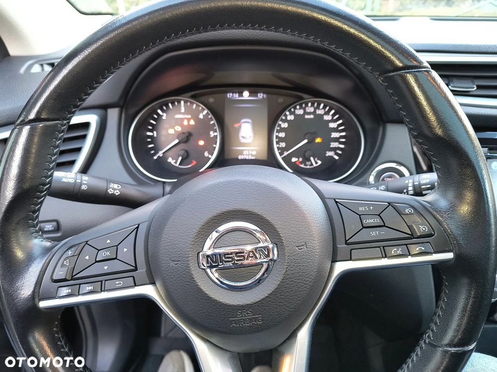 Nissan Qashqai 1.5 dCi N-Connecta - 6