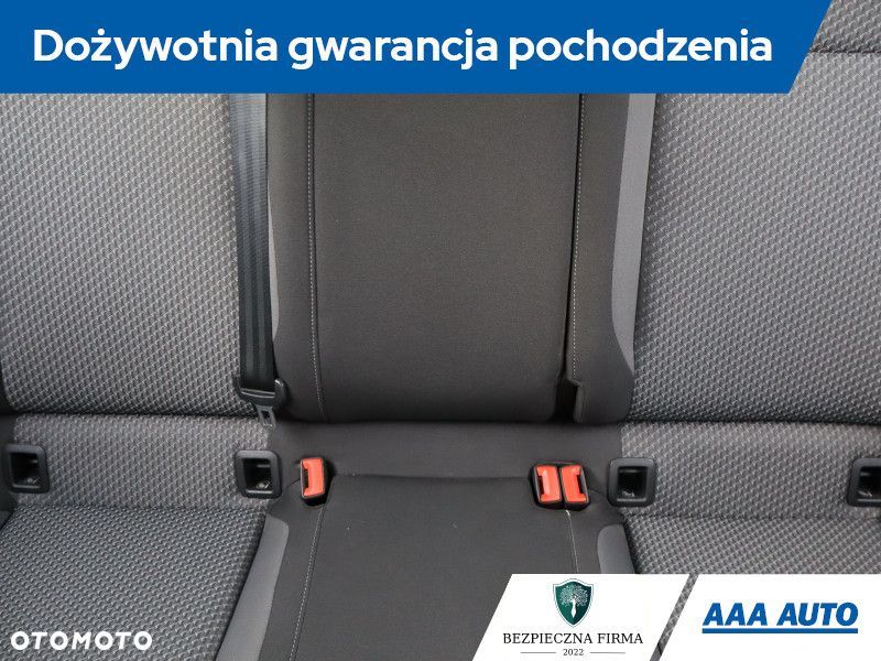 Volkswagen Passat - 11