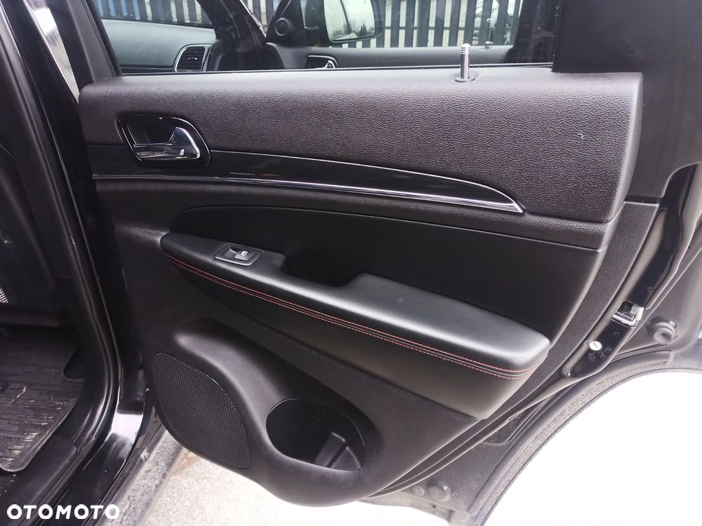 Jeep Grand Cherokee 5.7 V8 HEMI Summit - 18