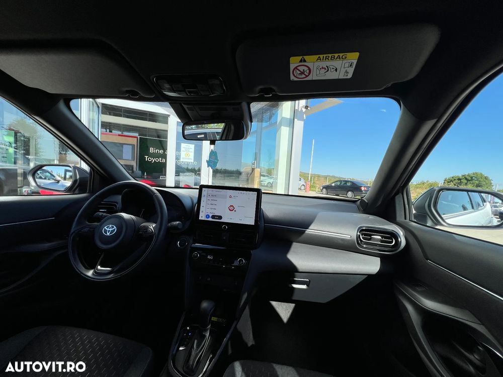 Toyota Yaris Cross 1.5 VVT-i HSD 4x4 Dynamic - 6