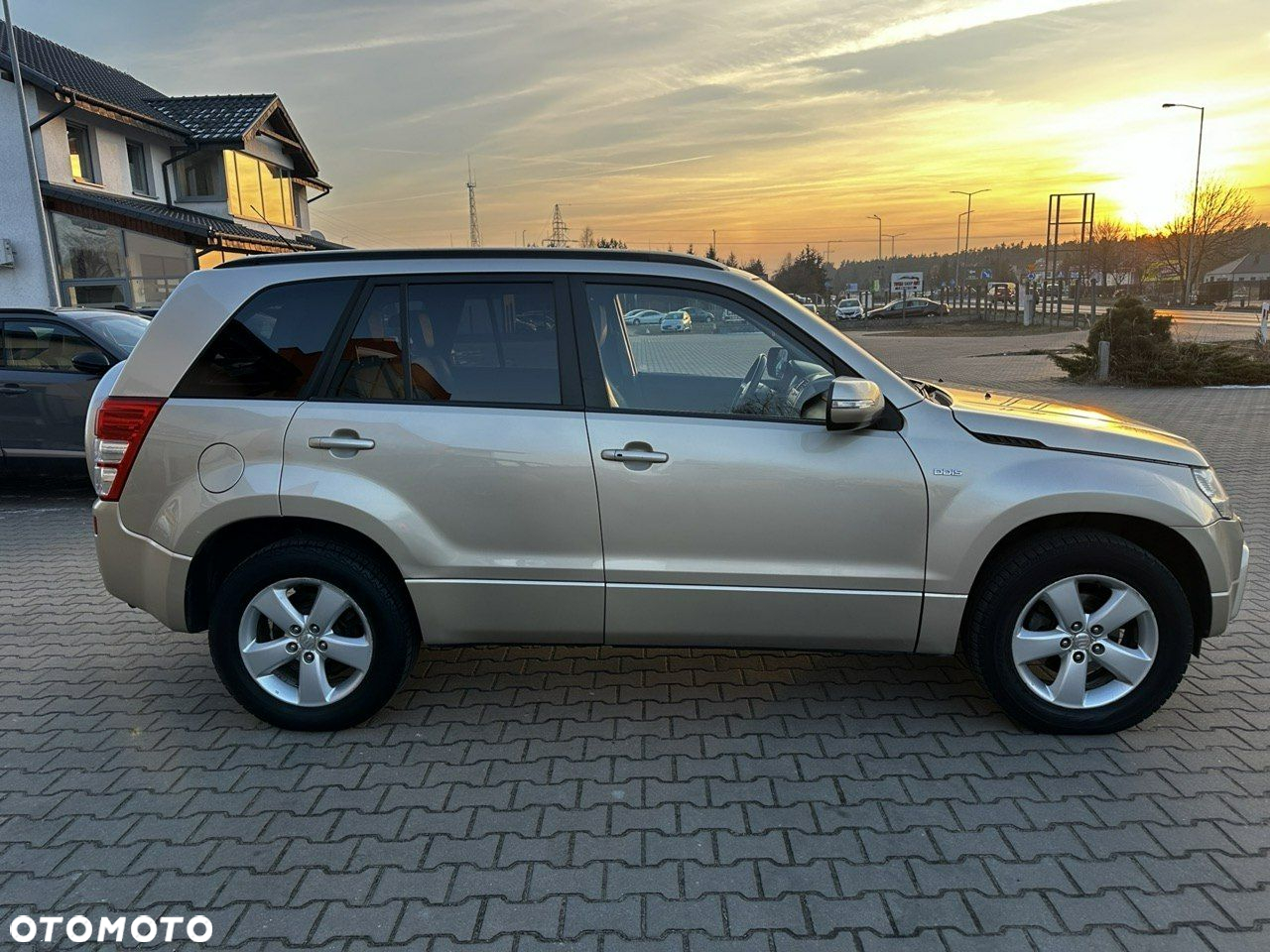 Suzuki Grand Vitara 1.9 DDiS Premium - 8