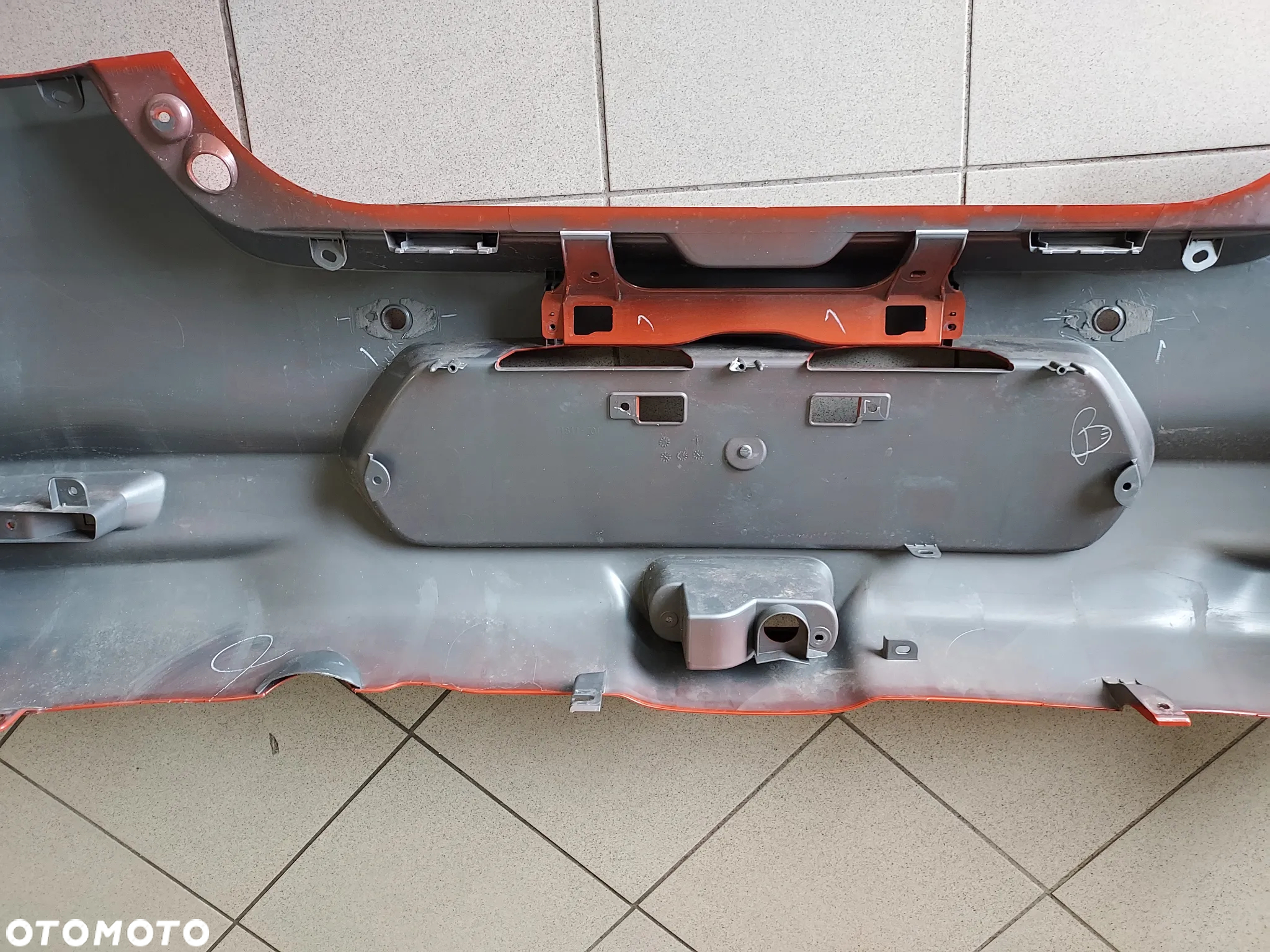 Zderzak tylny Swift VII 2024- 71811-70T00-799 - 9