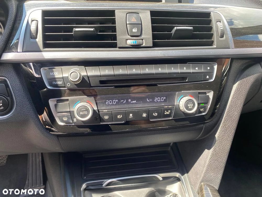 BMW Seria 3 328i Sport Line - 9