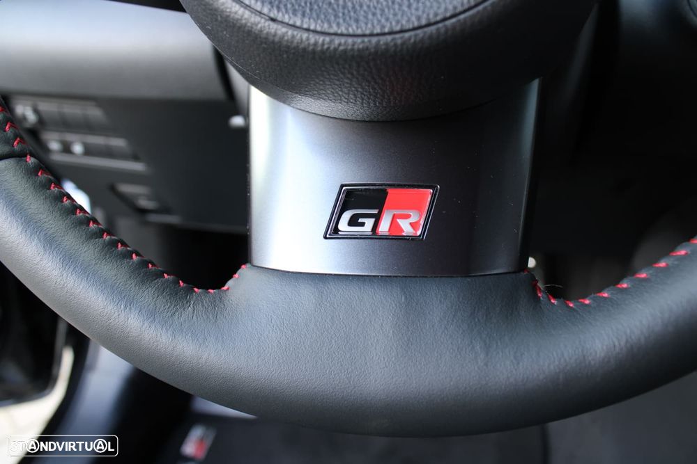 Toyota GR Yaris c/ High-Performance-Pack - 18