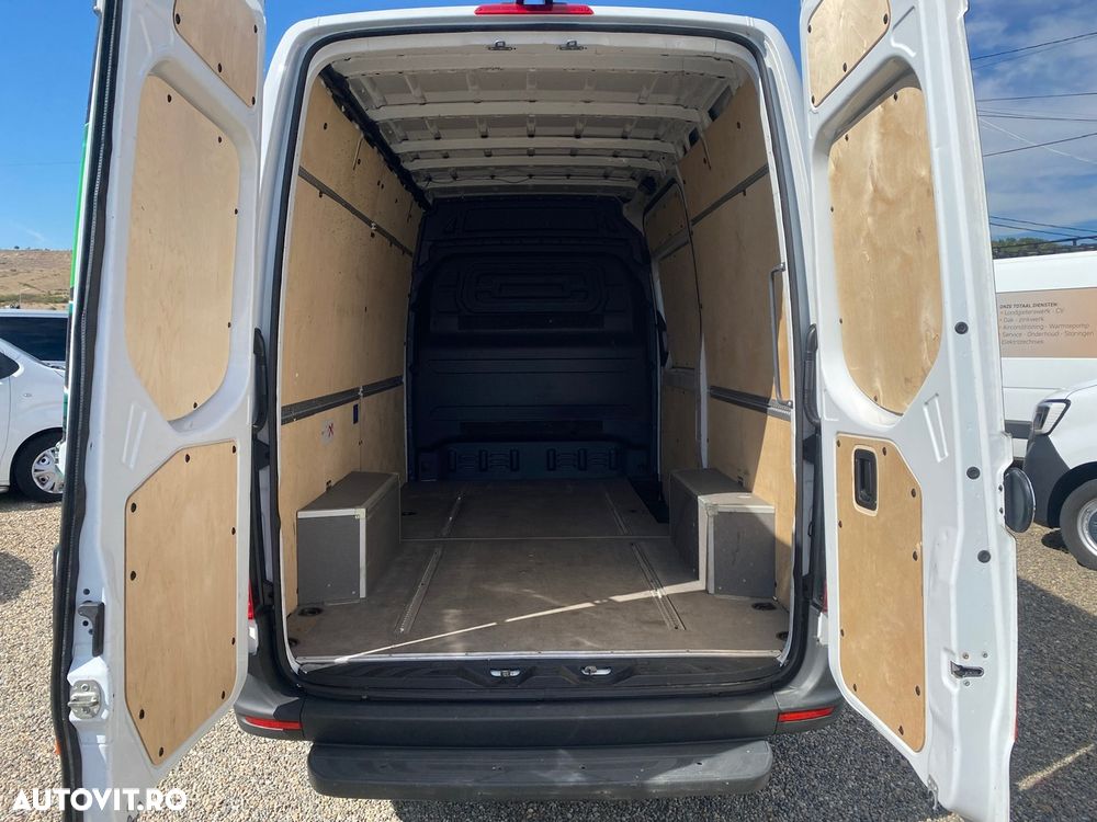 Mercedes-Benz SPRINTER - 11