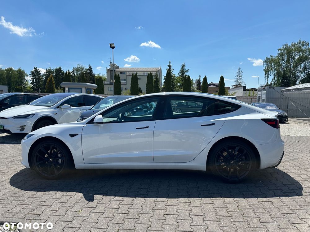 Tesla Model 3 - 9