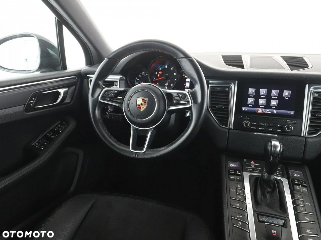 Porsche Macan Standard - 17
